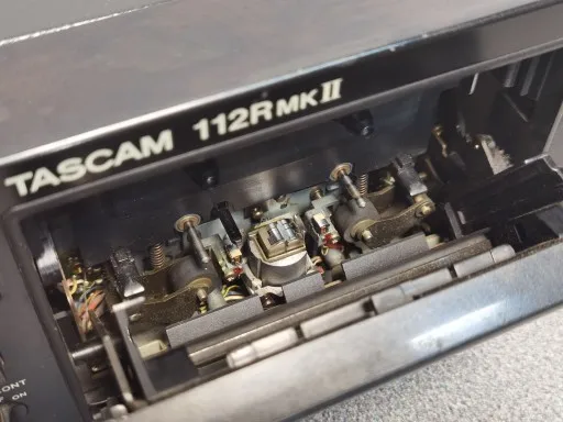 TASCAM-112R mkiiプロフェッショナルカセットプレーヤー、ダブル