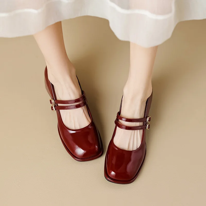 Cómo Elegir Un Outfit Con Botines De Tacón Grueso Y Jeans - Mezcalero