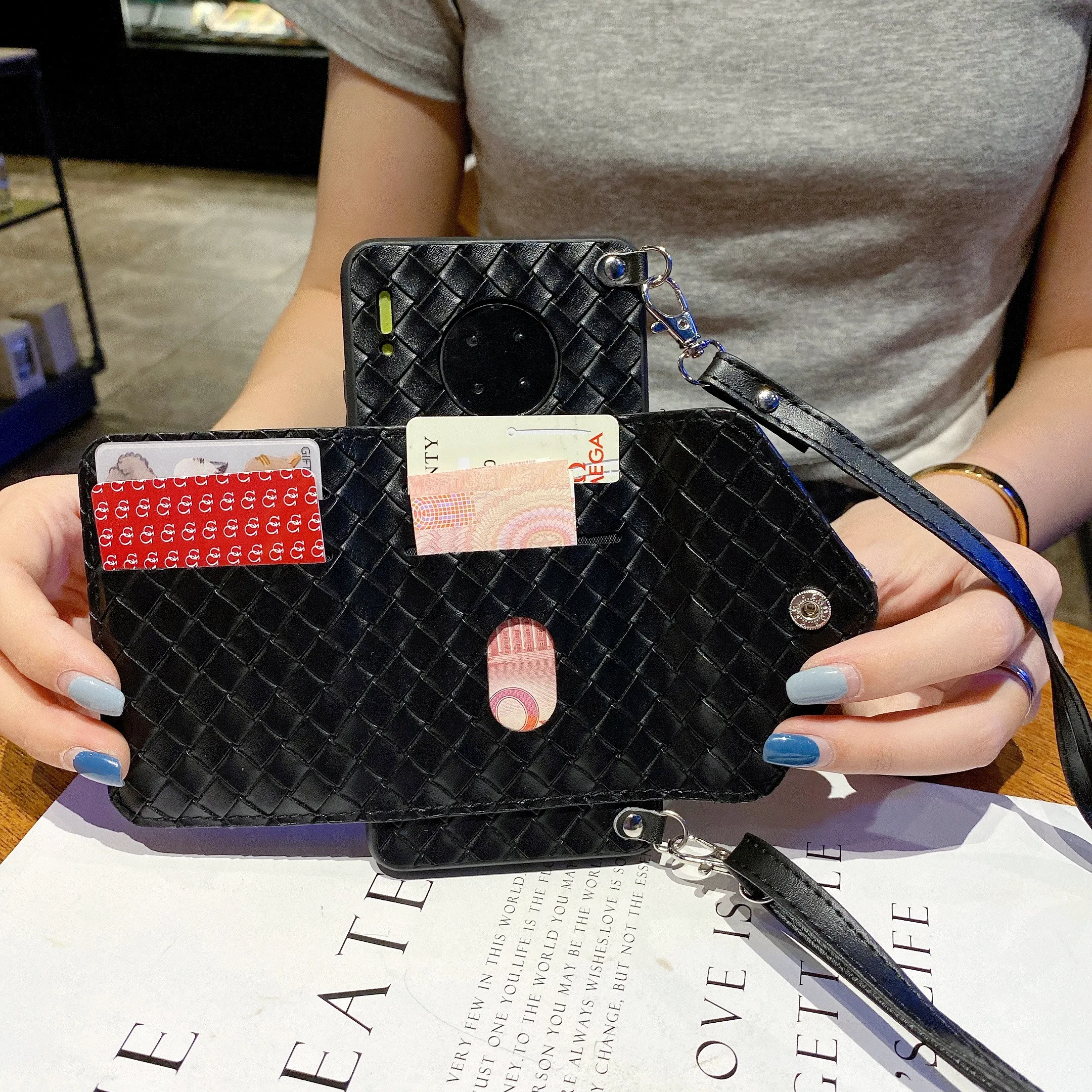 Leather Chain Strap Case For Samsung Galaxy S22 S21 S20 FE S9