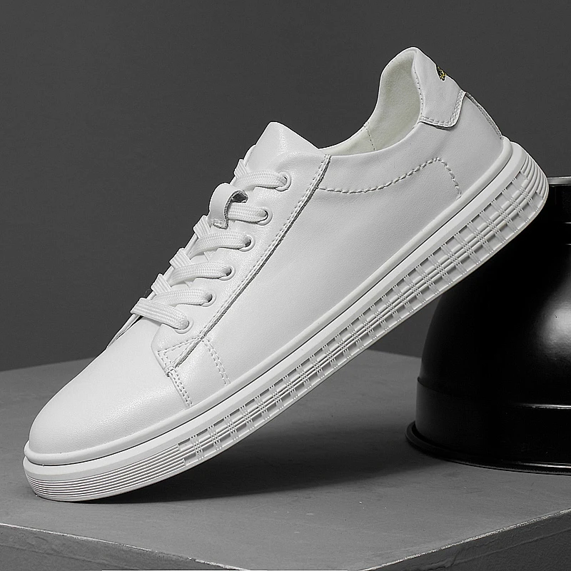 

men sneakers Fashion Luxury Brand Men Shoes Genuine Leather Men Sneakers lace up Casual men Shoes Comfortable Mens Flats shoes