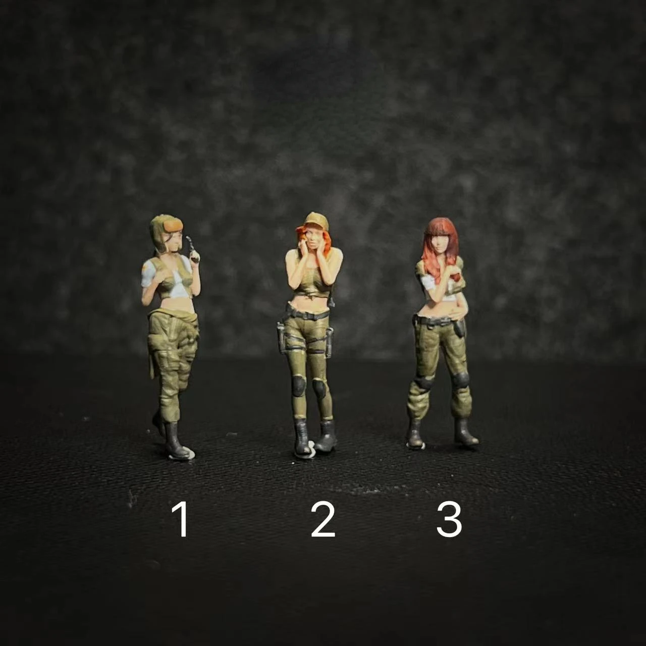 

Diorama 1/64 Scale Figurines Model Female Soldier Collection Miniature Hand-painted