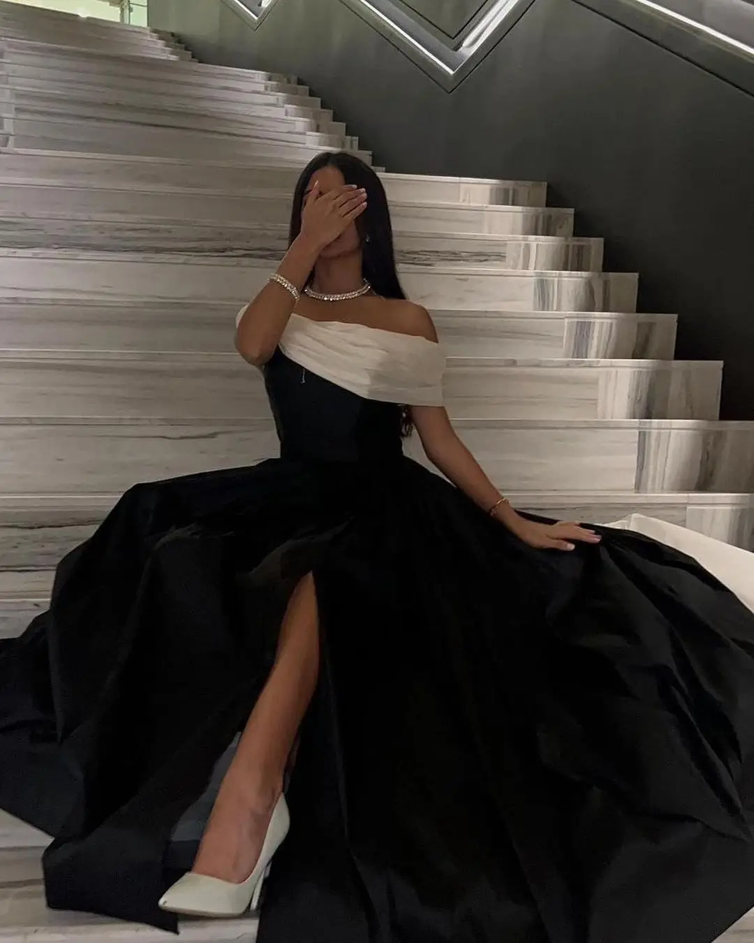 White Black Evening Dresses for Wedding Party Off Shoulder Formal Prom Dress Arabic Party Gown Customized