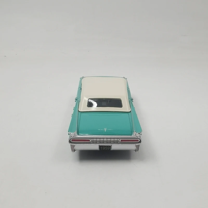 13.5CM Pontiac Bonneville Convertible Car 1959 Classic Car Model Metal Die-Cast & Toy Vehicle Adult Fans Collection Gift