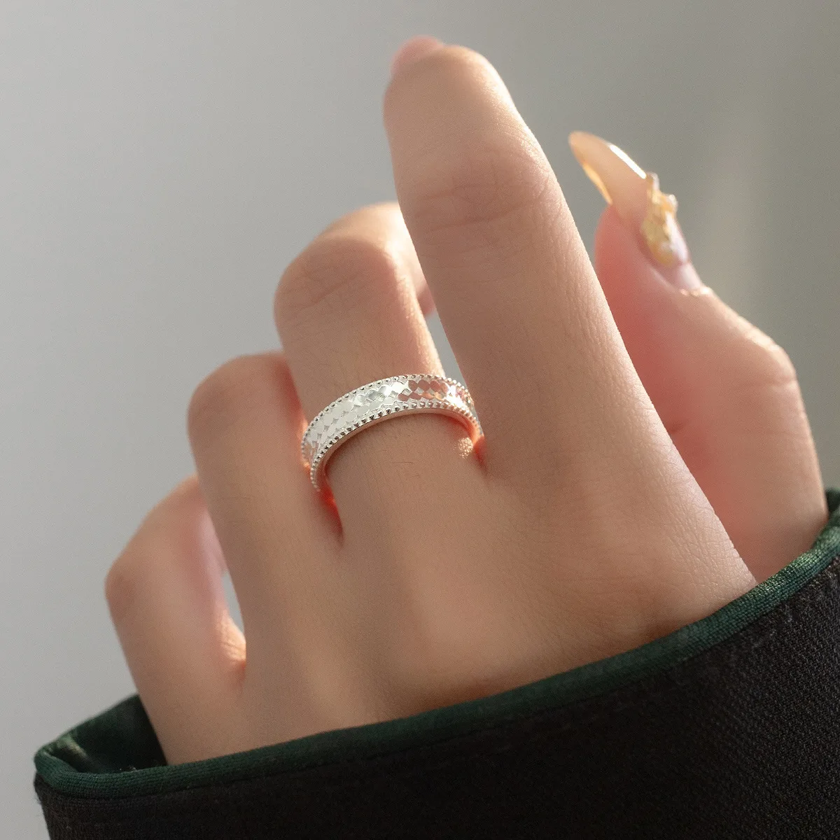 Luxuriöse Schmuckscheibe aus 925er Sterlingsilber ​ Stapelbare Ringe für Frauen, Paare, Hochzeit, Verlobung, elegante Accessoires