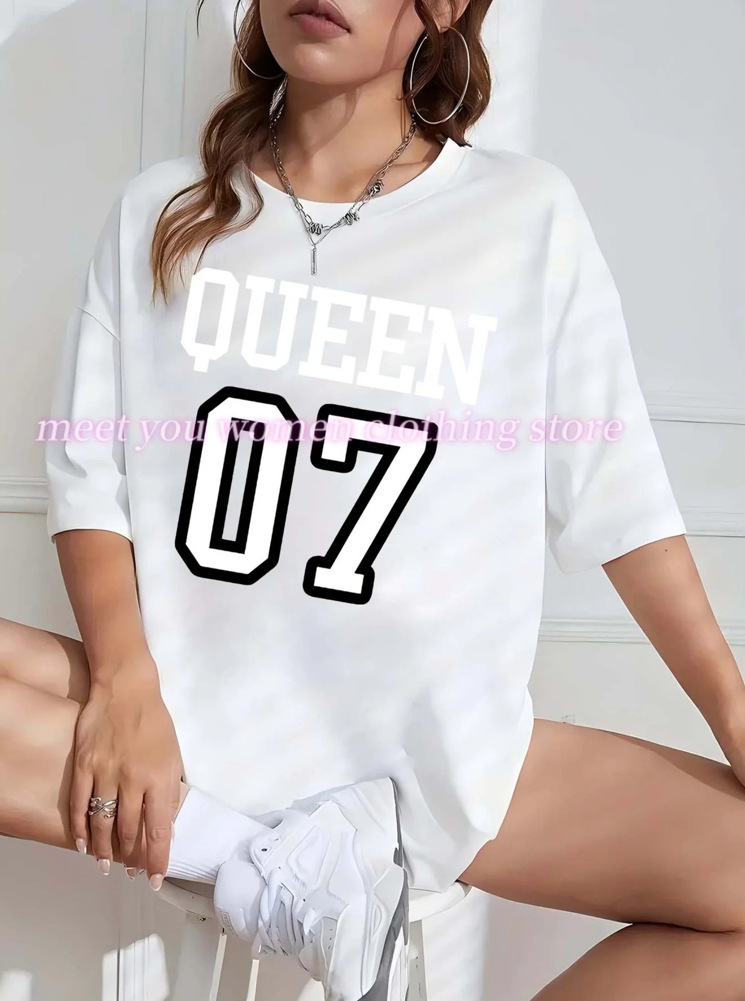 SummerWomen QUEEN  NO.7 Print Woman T Shirt Girl Oversize Daily Top Female Creativity Streettshirt V-Neck T-Shirt Casual Clothes