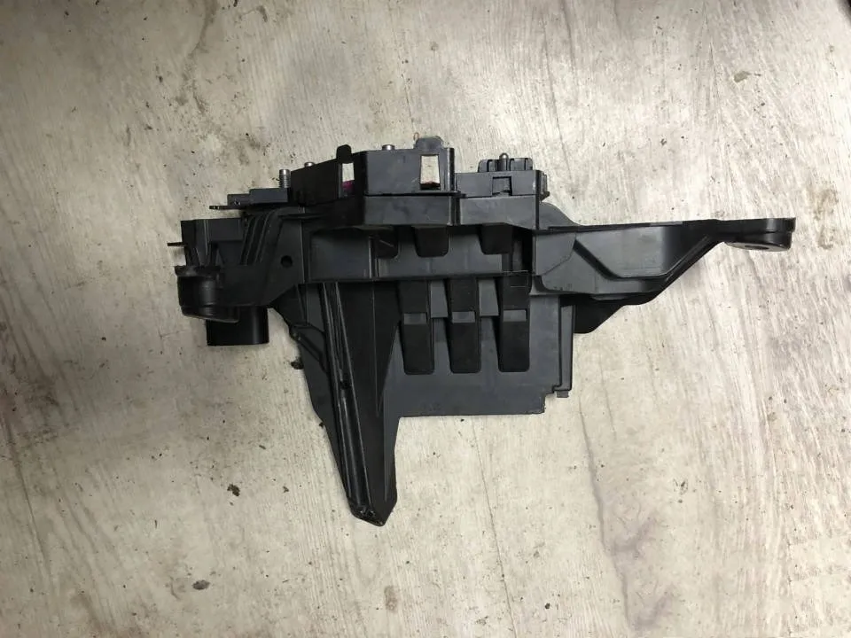 FOR MERCEDES W213 SKRZYNKA BEZPIECZNIK&Oacute;W 2135404478