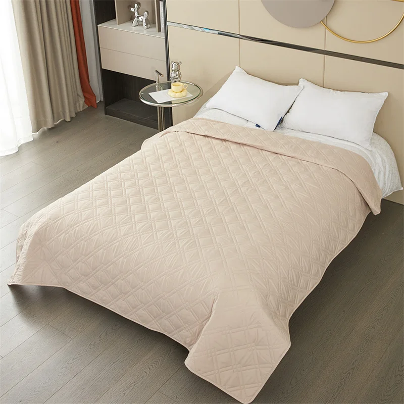 Waterproof Bedspread On The Bed King Size Bed Cover Quilted Non