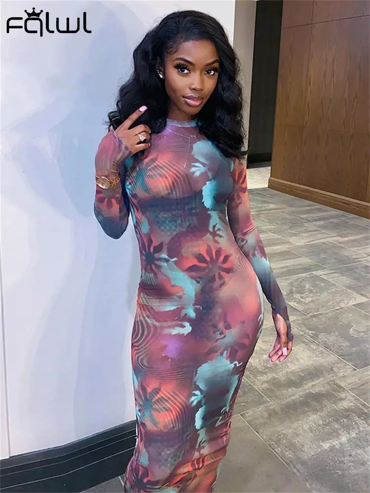 

Женское длинное прозрачное платье с цветочным принтом и длинным рукавом