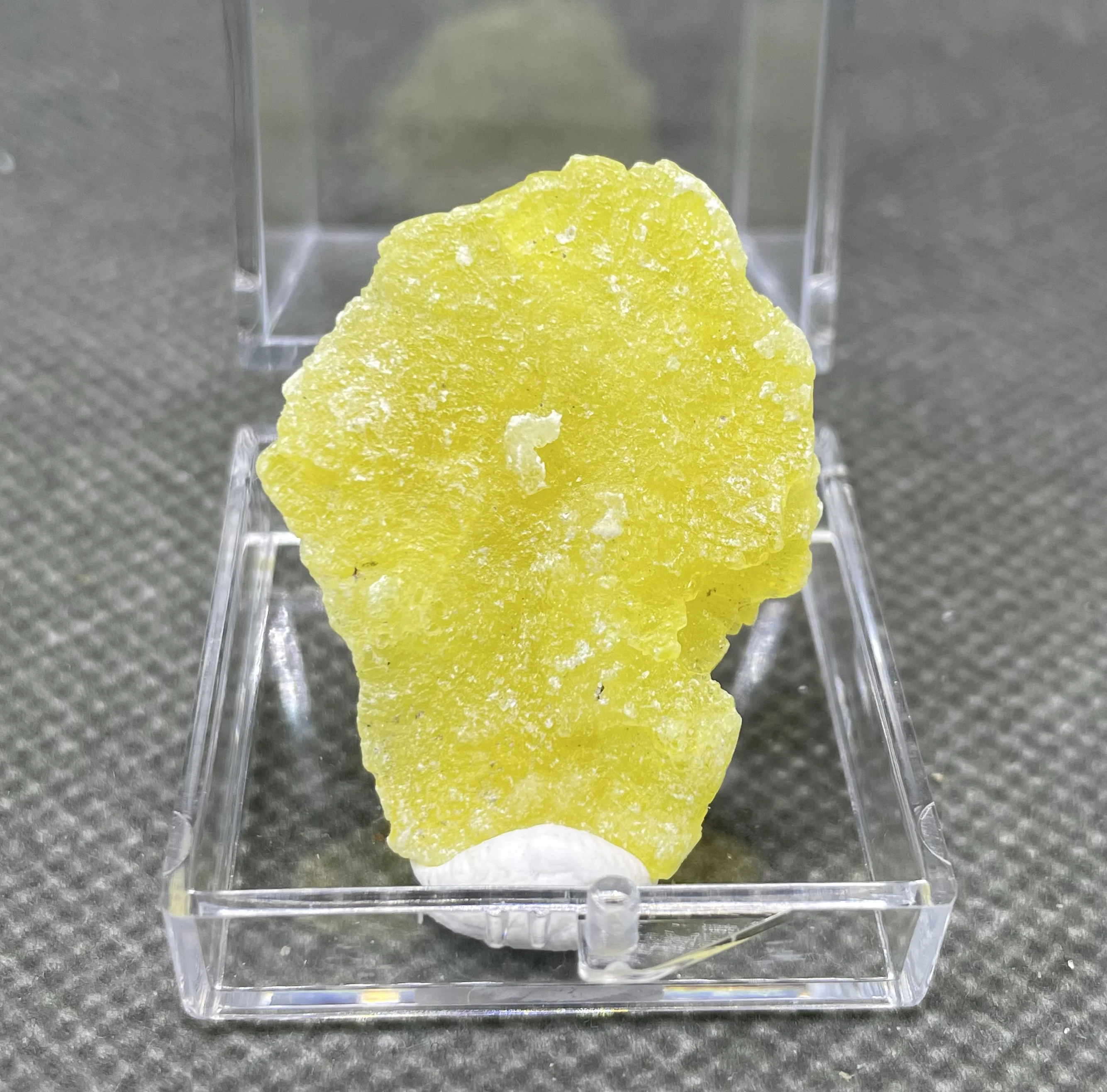 

NEW! 100% Natural Pakistan yellow Flaky Brucite Mineral specimen stones and crystals healing crystals quartz (box size 3.4 cm)