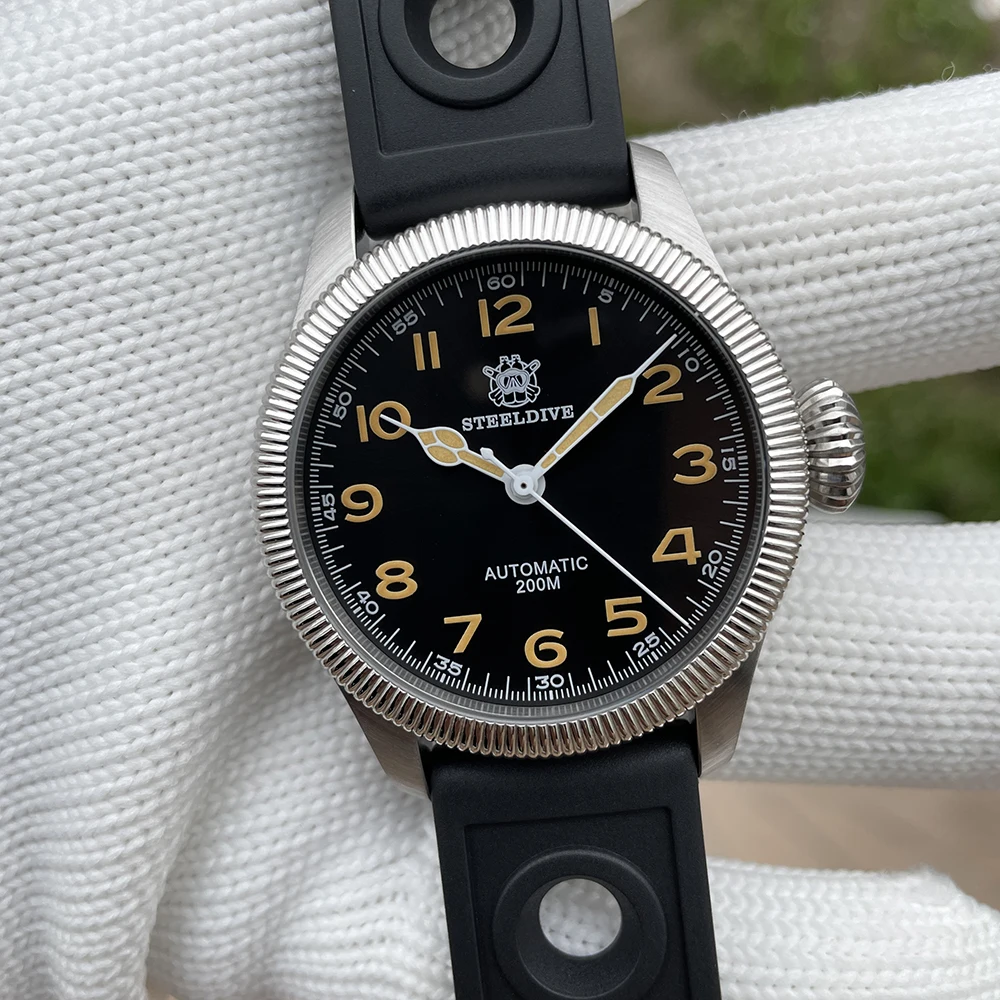 39MM Case NH35 Movement 10mm Crown Leather Strap Sapphire 316