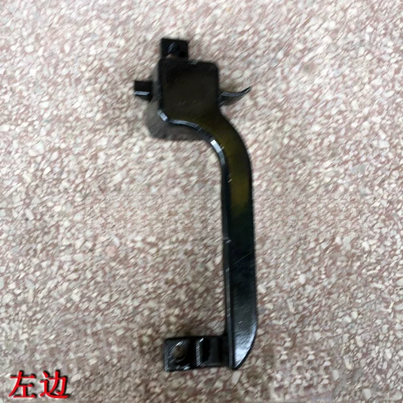 Front windshield lock front window lock windshield handrail on the car handle for Xinyuan 65/75 rubber-tyred excavator