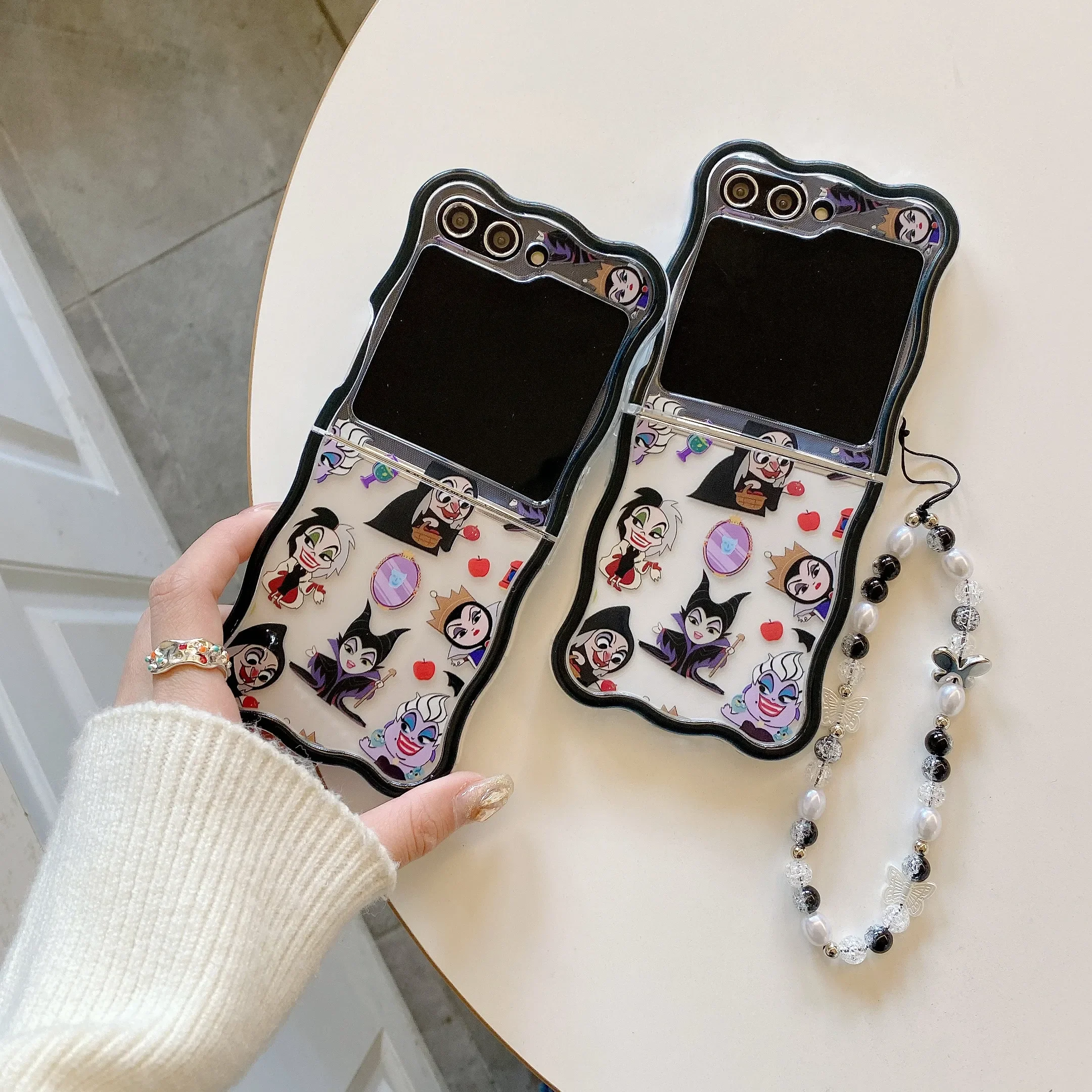 

Disney The Evil Queen Princess with Pendant Case for Samsung Galaxy Z Flip 3 4 5G ZFlip5 ZFlip4 Flip3 Flip4 Shockproof Cover