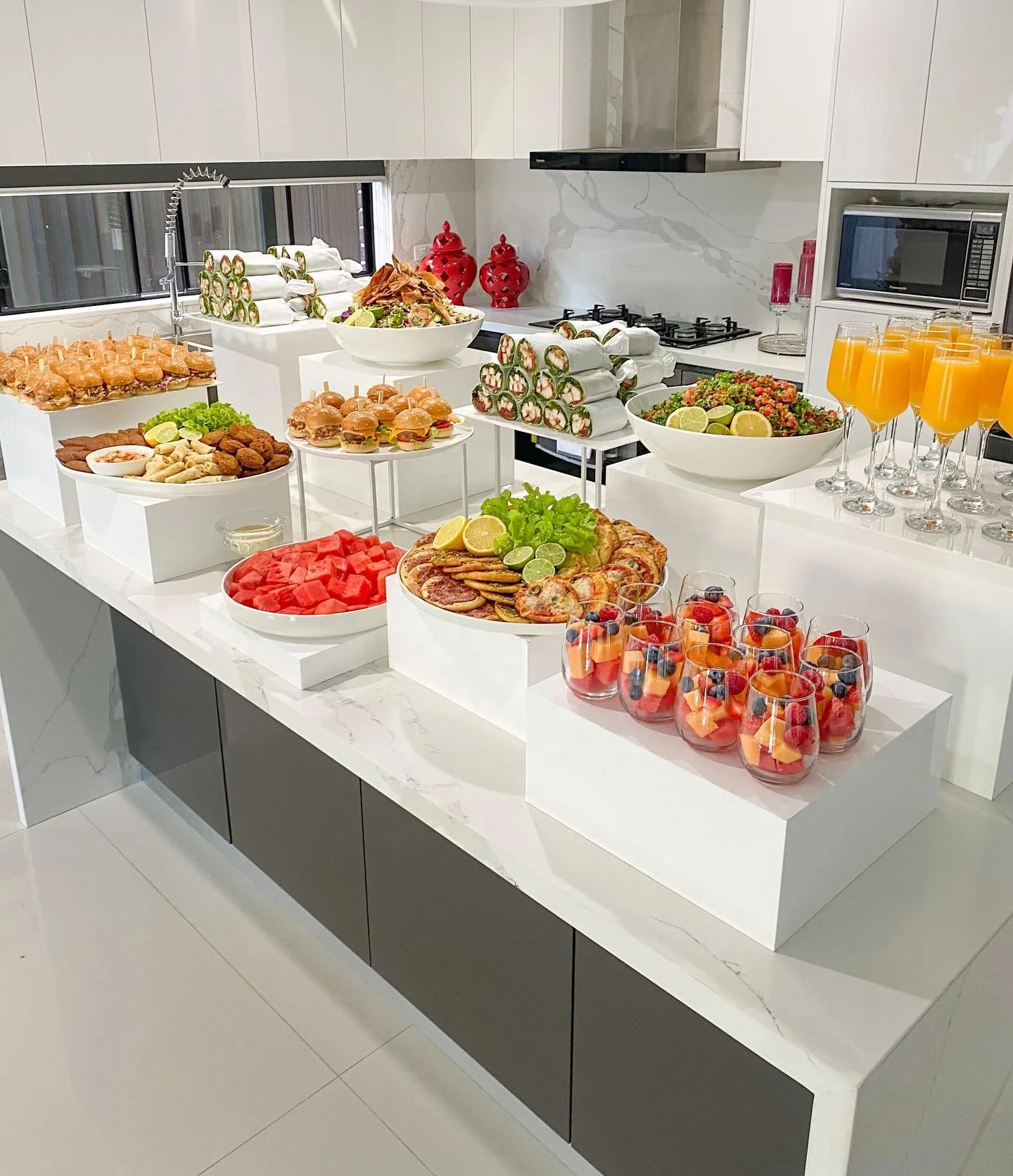 Luxury Glossy Column et Pastry Display Stand Dessert Banquet Table Centerpiece Candy Bar Party Cake Fruit Drink Food Holder