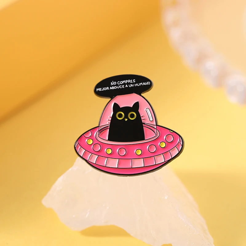 Alien Black Cat Emaille Pins Benutzerdefinierte Raumschiff KEINE KOMPRESSEN Broschen Revers Abzeichen Kleidung Tier Schmuck Geschenk für Kinder Freunde – Detail 6