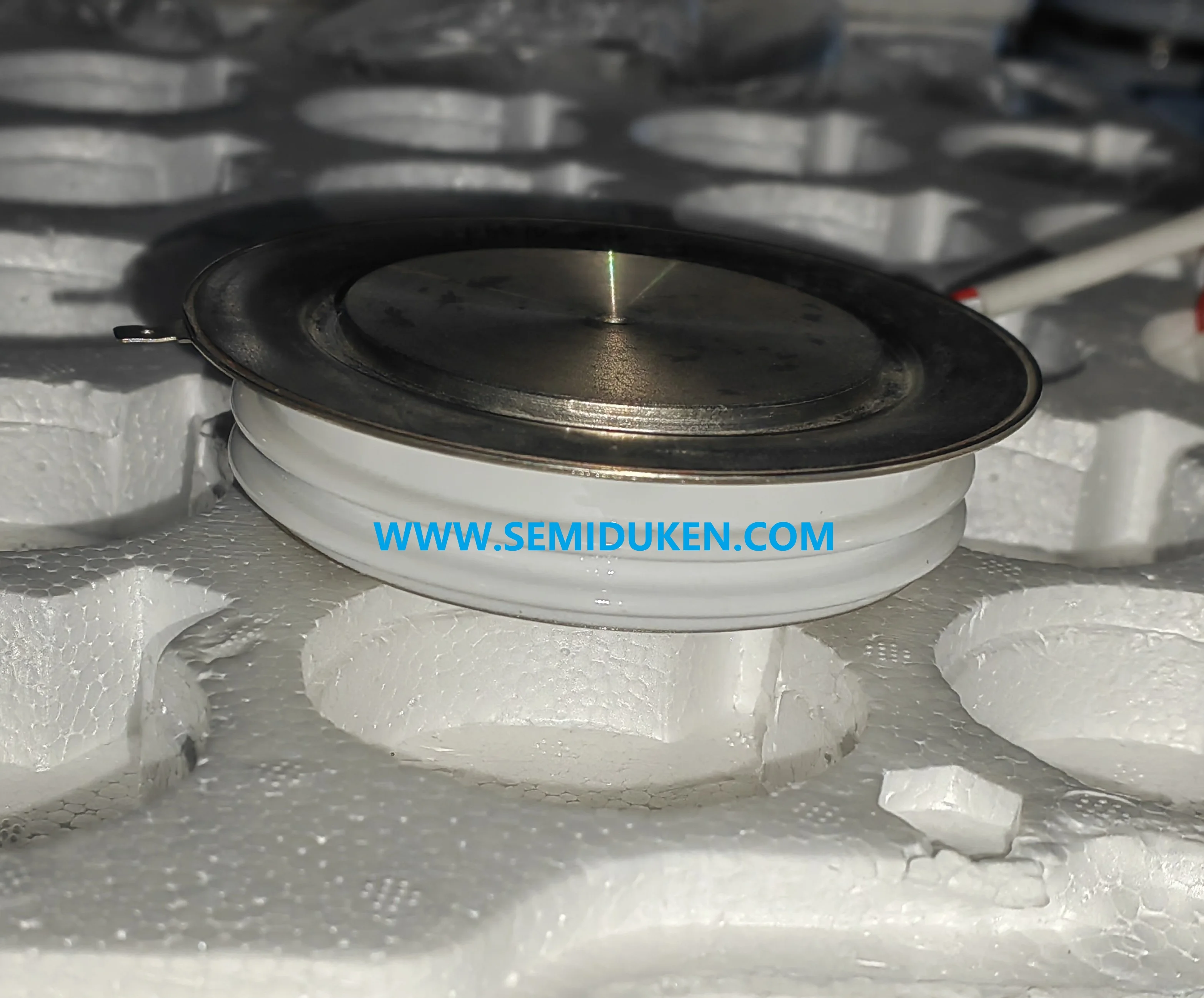 Thyristor Y65KPC Phase Control Thyristor Y65KPC 2500А (400V-1000V) Tech sem Replacement