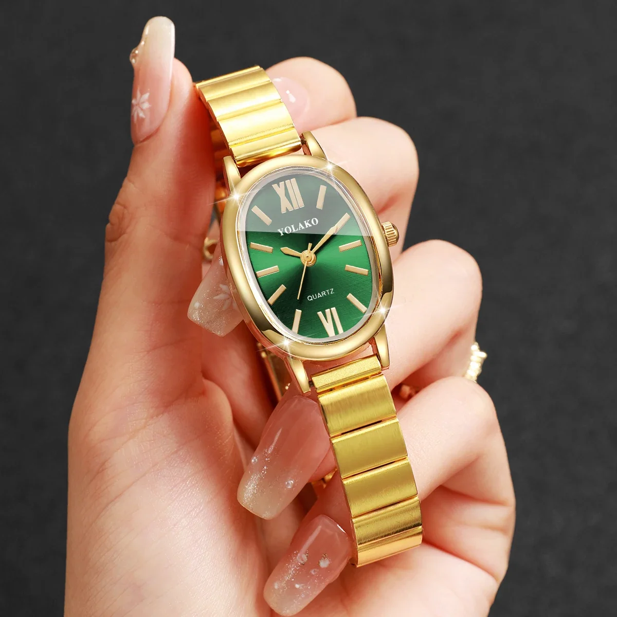 Elegant Green Women's Watch with Roman Dial and Gold Bracelet Strap - Quartz Wristwatch Gift