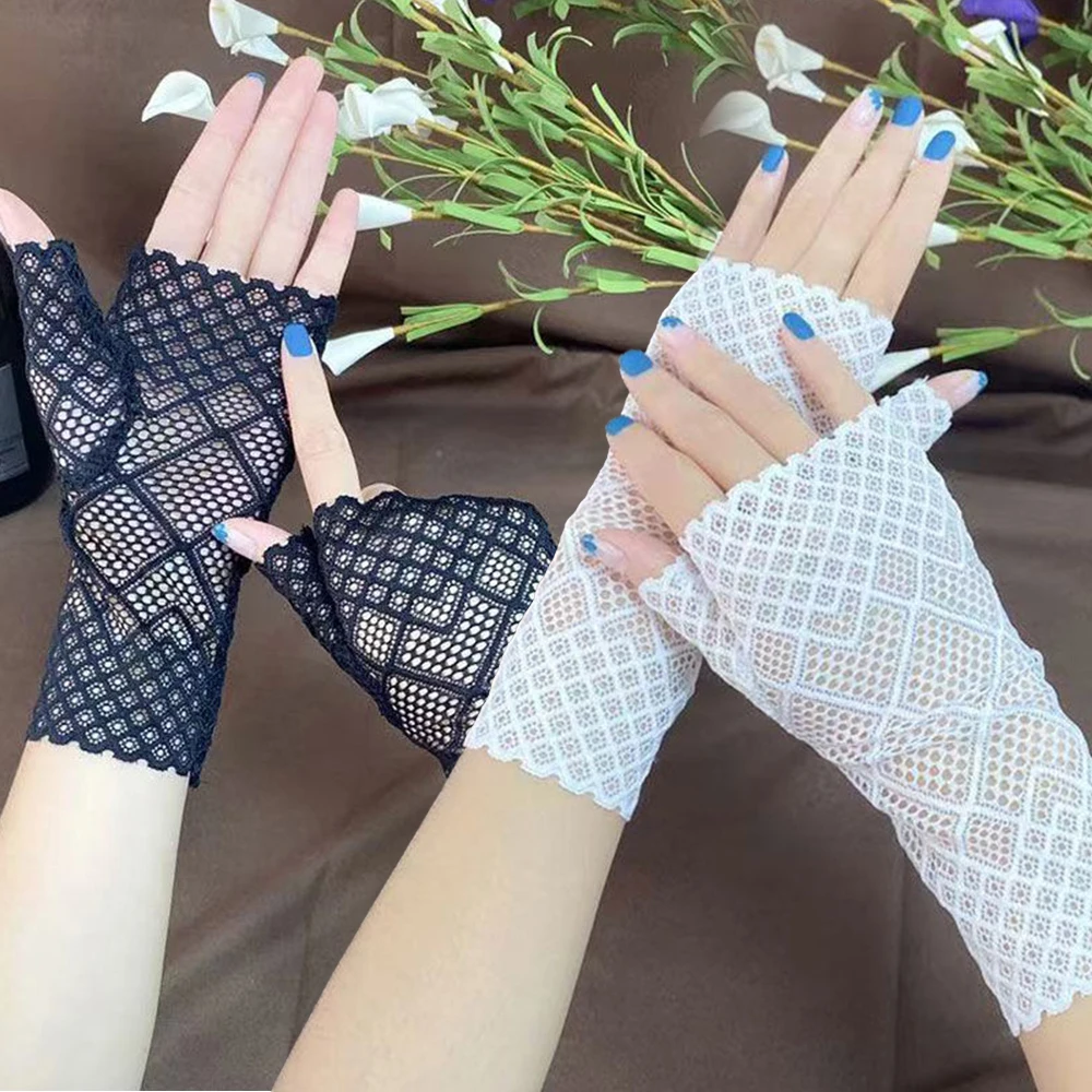 

Women Sexy Black Lace Gloves Ultra-Thin Long Fingerless Fishnet Gloves Summer Sunscreen Mesh Driving Gloves Half Finger Mittens
