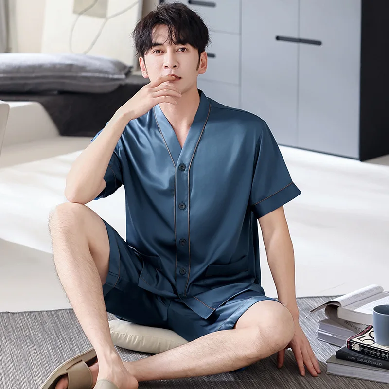 남성용 아이스 실크 잠옷 세트 반팔 반바지 V넥 기모노 가디건 플러스 사이즈 여름 통기성 좋은 루즈핏 잠옷 신상 남성 잠옷