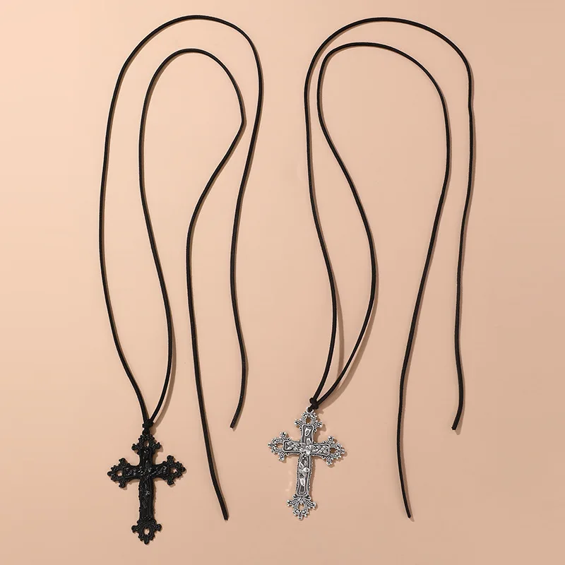 Set 6 Collane In Pelle Donna Gotica Punk | Girocollo Regolabile Con Cuore, Croce, Borchie E O-Ring, Vintage Rock, Regalo Halloween (Nero)