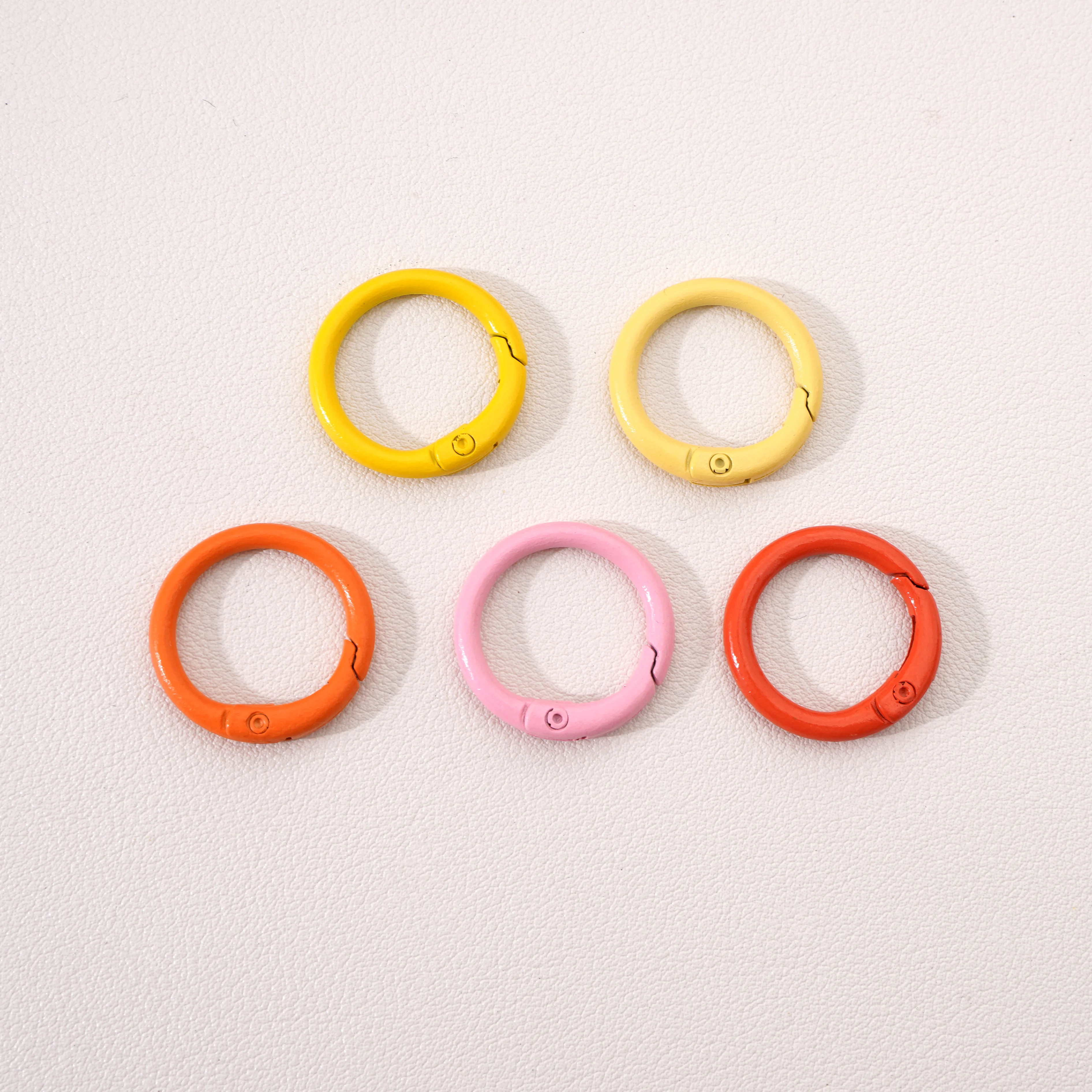 Sprühlackierte Legierung O-Ring Federverschluss zu öffnender Kreis Karabiner Schlüsselanhänger Clips Hakenverbinder für Schnallen Schmuckherstellung – Detail 11