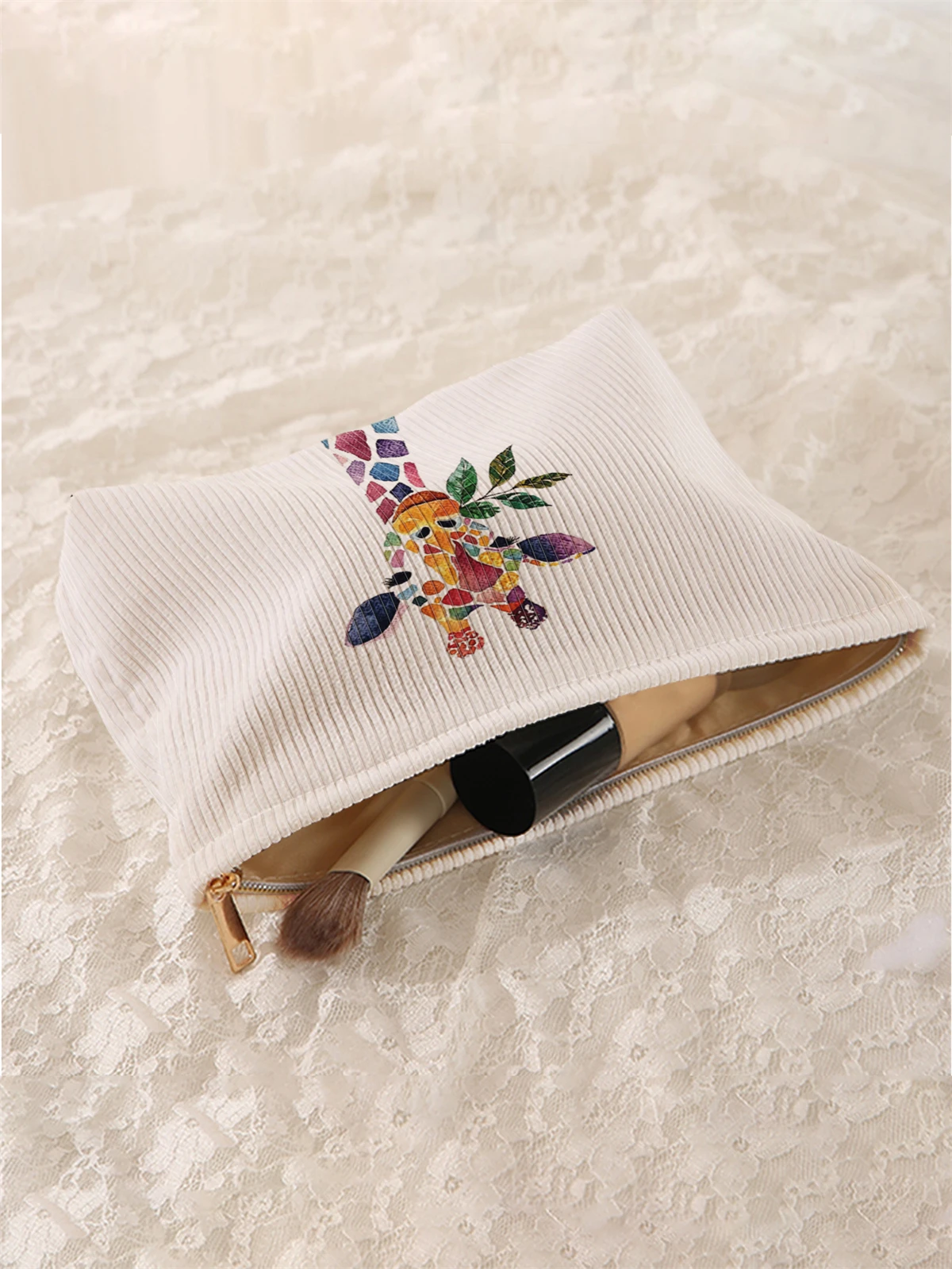 1 giraffe pattern printed corduroy makeup bag, lightweight zipper makeup storage box, multifunctional bag with lining