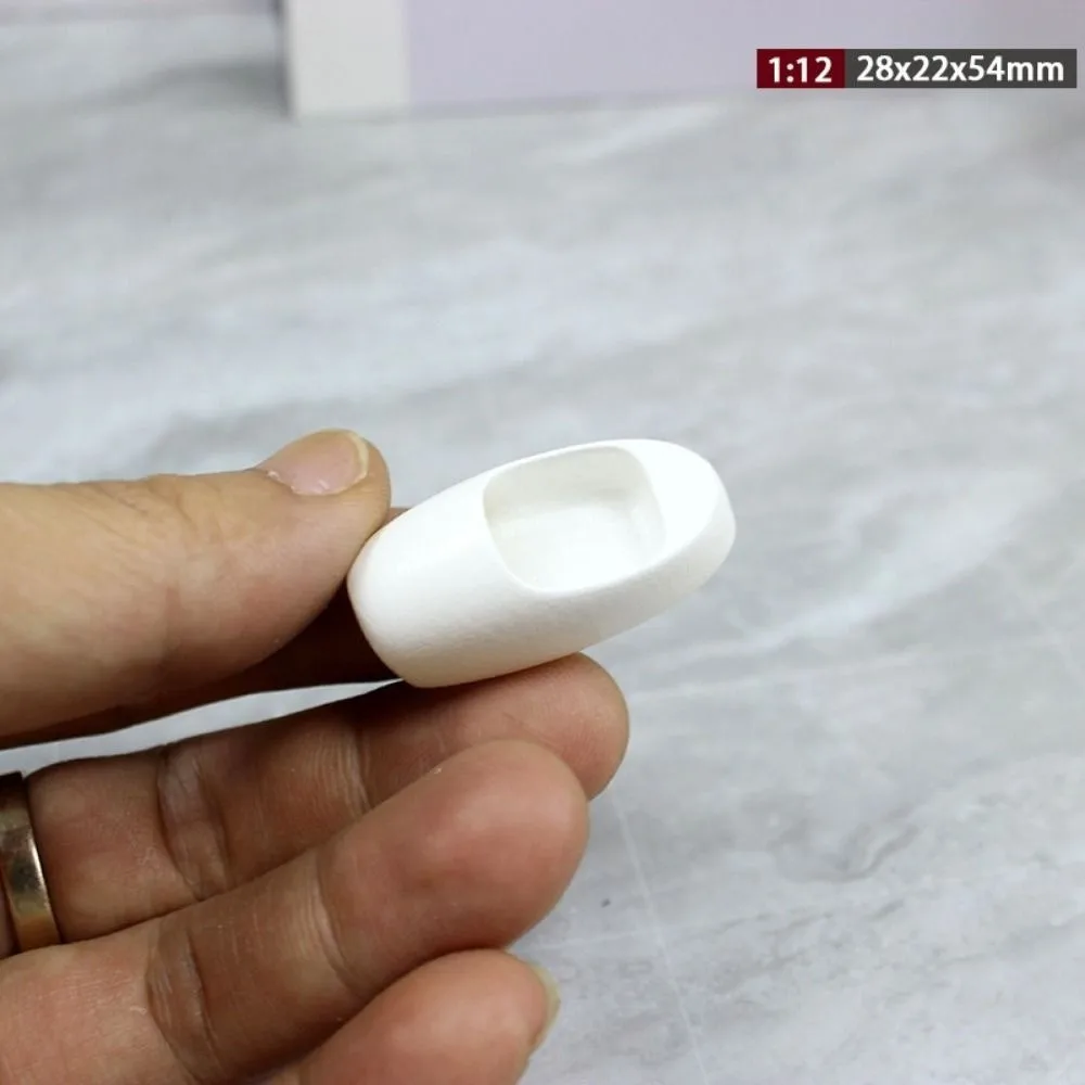 High Quality 1:12 Dollhouse Miniature Urinal White Gift White Toilet Furniture Accessories Mini House Decor