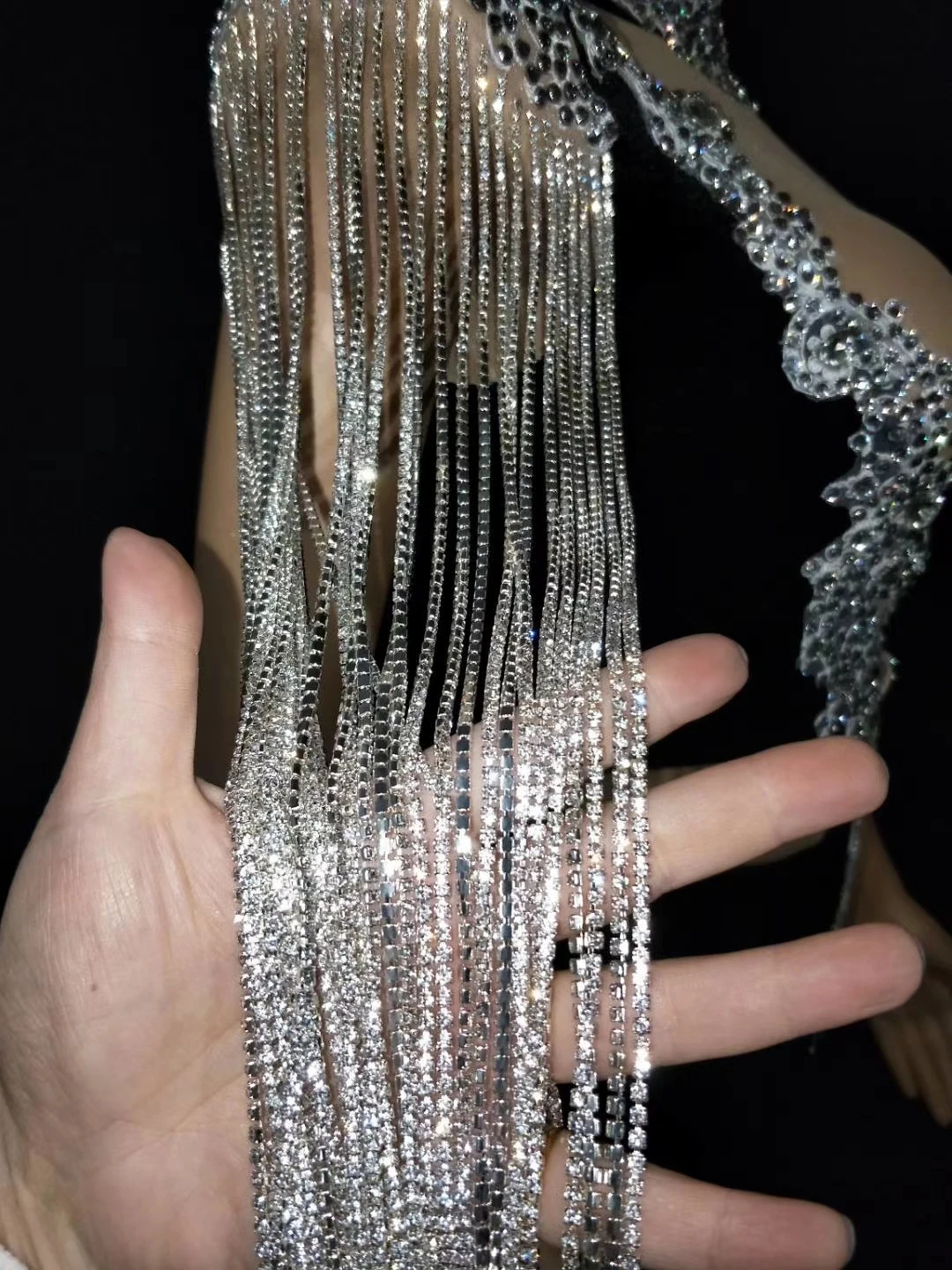 Рисунок 6 - Женский бархатный комбинезон с