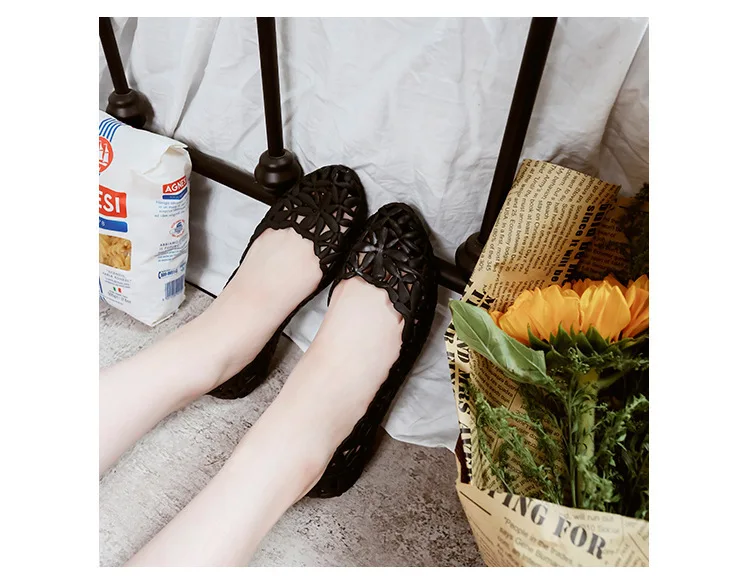 See3d356bc0ed4572b7f5b582e2a52776w Durable Women’s Black Jelly Flats Non-slip Breathable Casual Sandals