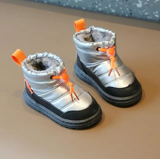 

2023 Boys Girls Snow Boots Cool Versatile Leather Warm Plush Snow Shoes Fashion Kids Princess Sport Shoes Kids Fur Sneakers