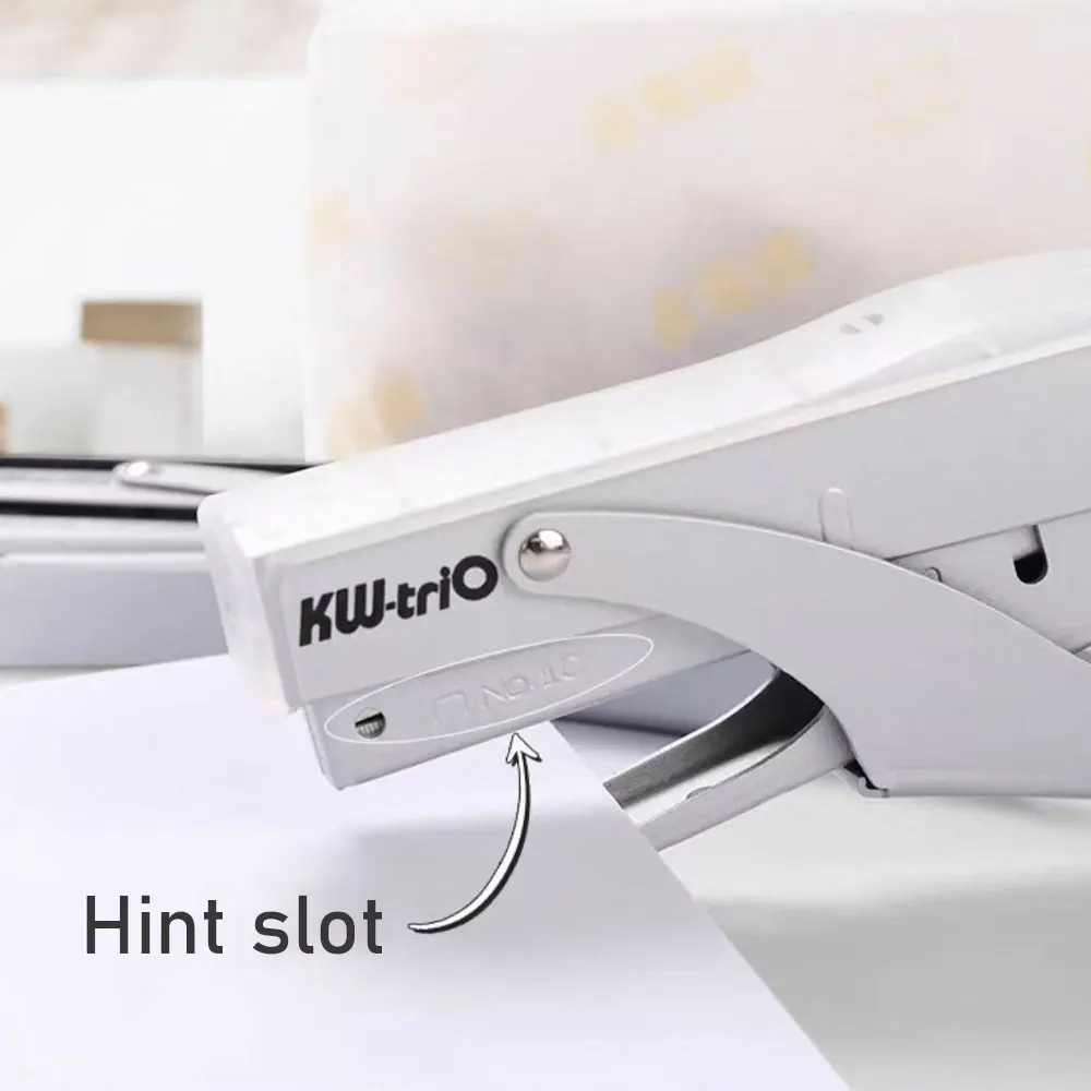 1개의 금속 휴대용 스테이플러, 레버 작동으로 손쉬운 사용 가능, 10 사이즈 스테이플 사용, 한 번에 10장의 종이를 스테이플링할 수 있습니다.