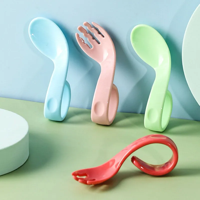 

2Pcs New Baby Children Spoon Fork Set Soft Twist Silicone Scoop Fork Kit Tableware Toddler Training Feeding Cutlery Utensil