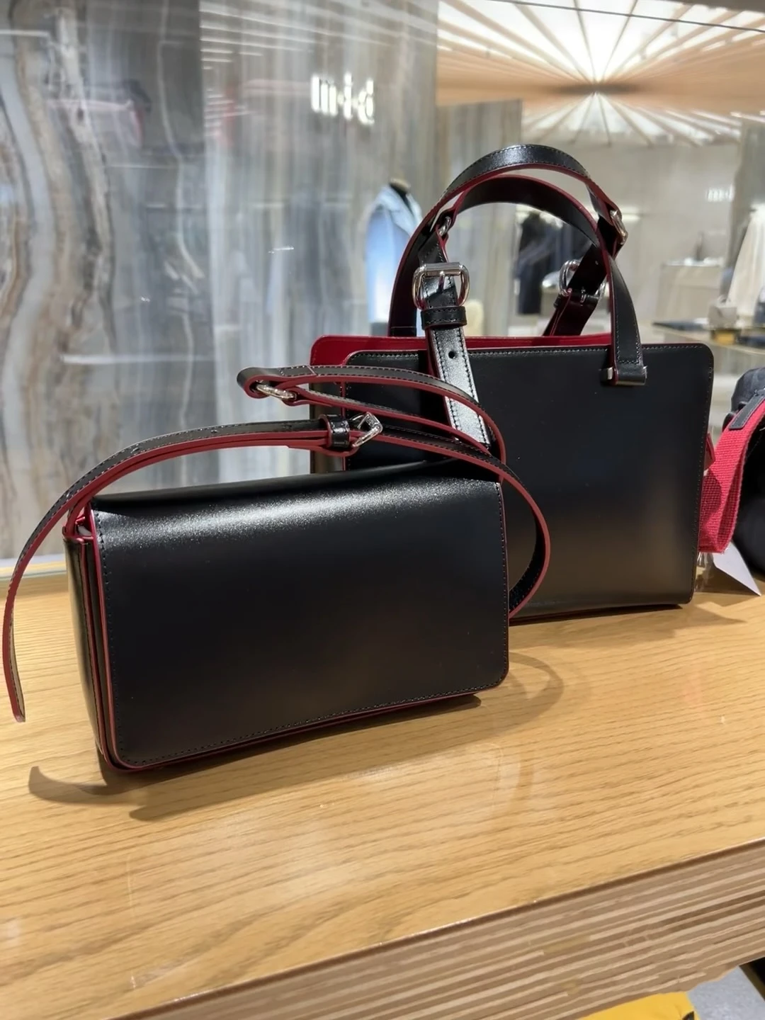 

Bright Face Leather Tote Bag Popular Red Edge Square Box Bag Commuter Black Punk Handbag Large Capacity Japanese Style Briefcase