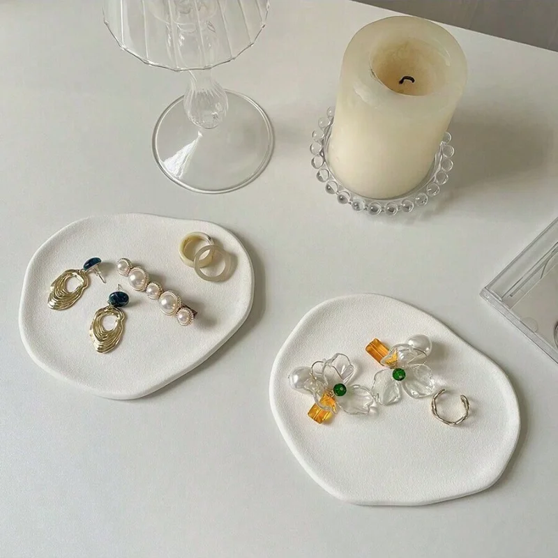 1pc Elegant White Jewelry Tray Organizing Rings Earrings Necklaces and Bracelets Durable and Stylish Jewelry Di resin jewellery tray jewelry display tray