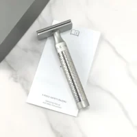 German model R94 Double Edge Safety Razor, a men's shaver made by CNC - processed stainless steel 1