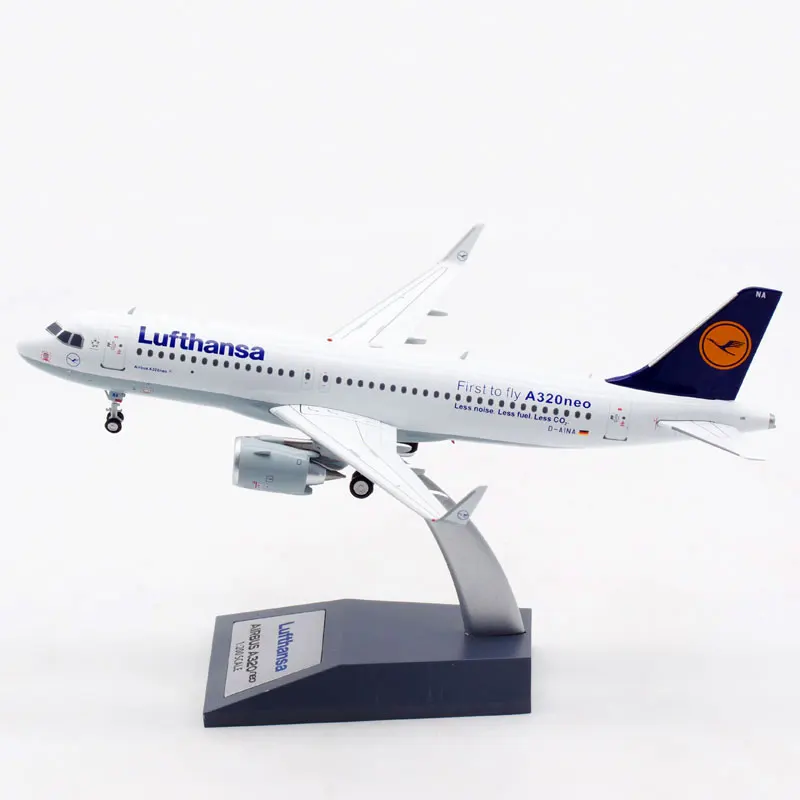 

Модель авиационного лайнера Lufthansa A320NEO из сплава и пластика, масштаб 1:200, литые игрушки, подарок, коллекция, имитация дисплея
