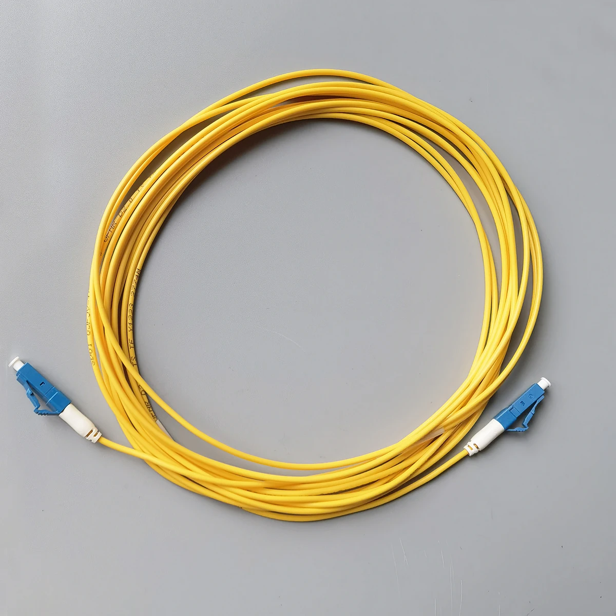 Fiber Optic Patch Cables Singlemode Simplex Bend Insensitive 2.0mm 3M/5M/10M LC/UPC-LC/UPC fiber optic cable