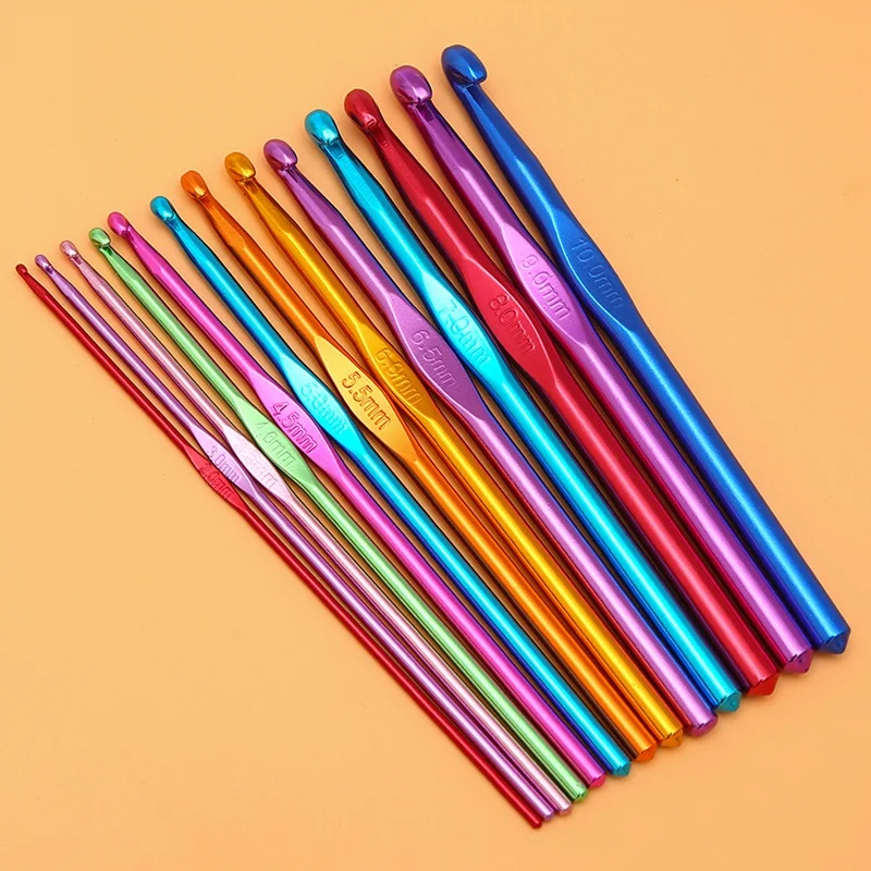 High Quality Colored Crochet Tool Hook DIY Set for Wool Yarn Doll Sweater Scarf Hand-Knitted