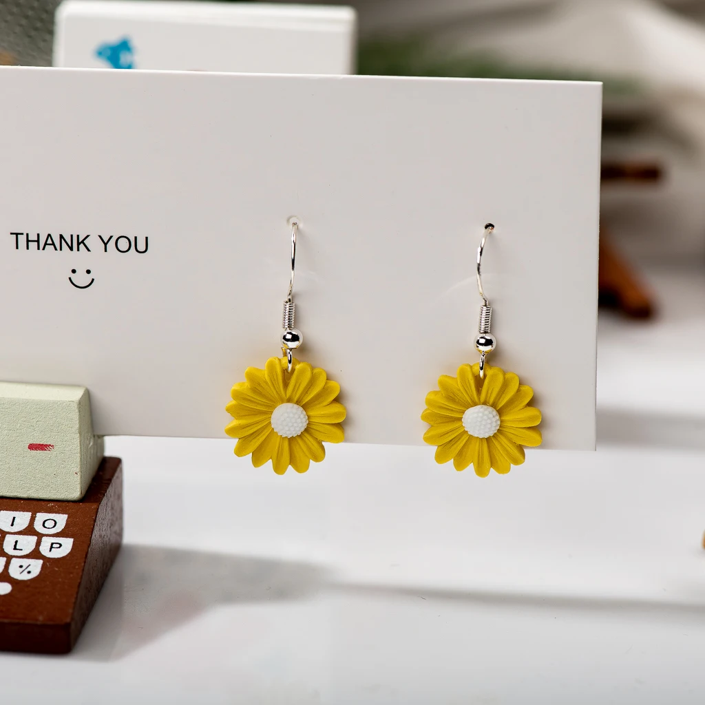 High Quality Ceramic Dangle Earrings  Anti allergic Pin Accessories Multiple Color Chrysanthemum Flowers Z633