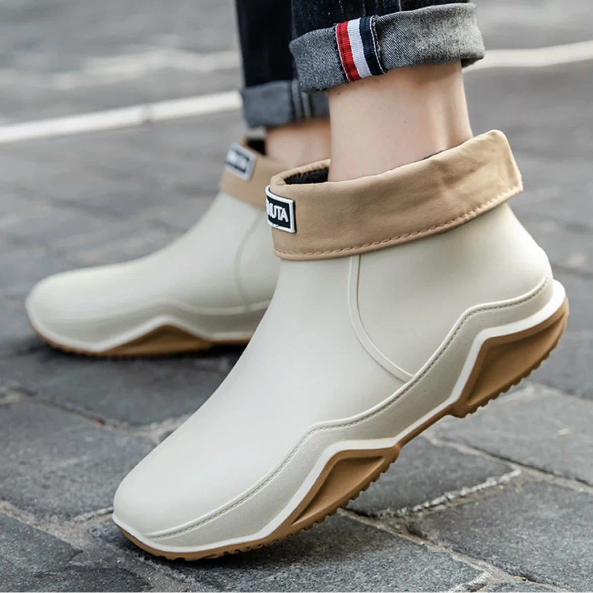 beige (plush)