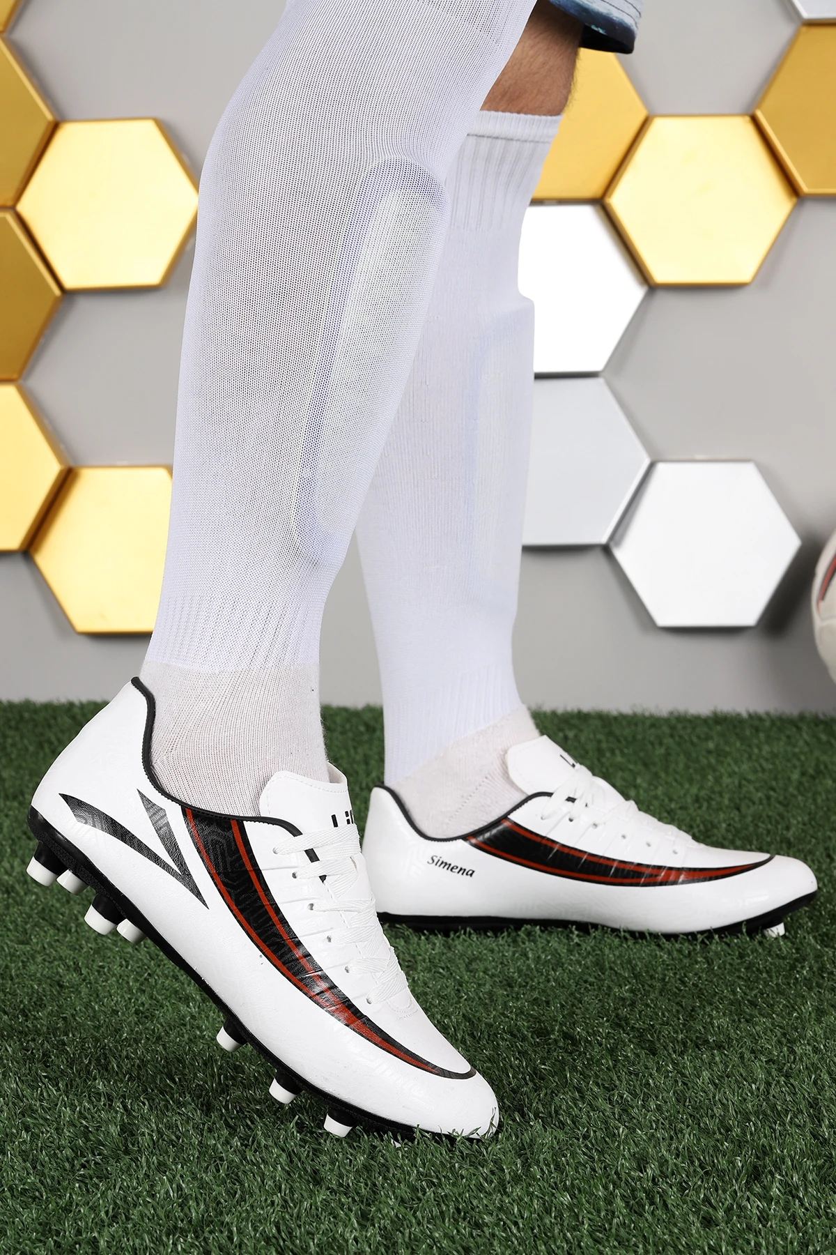 

Мужская футбольная обувь известных клубов