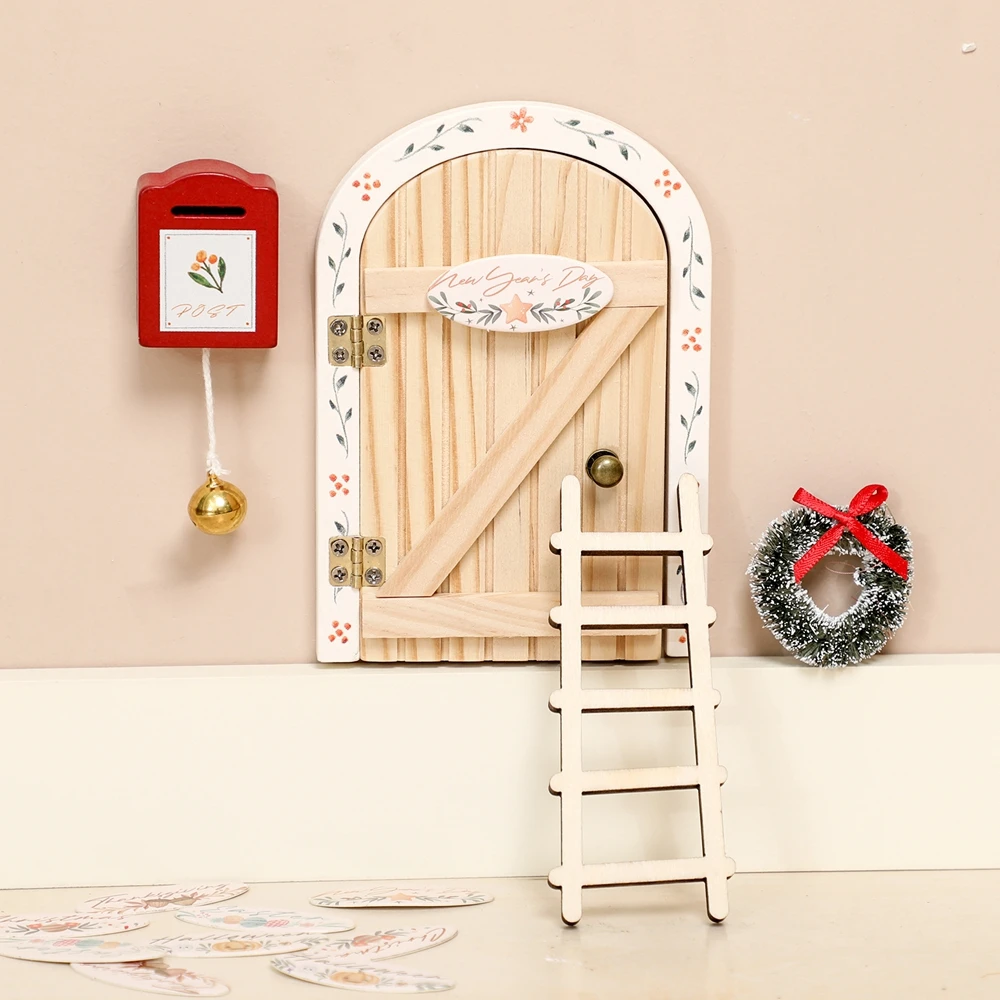 Puppenhaus Mini Home Dekorationen Weihnachten Stil Holz Elf Tür mit Zubehör Baby Zimmer Wand Treppe Dekoration Baby Geschenke – Detail 4