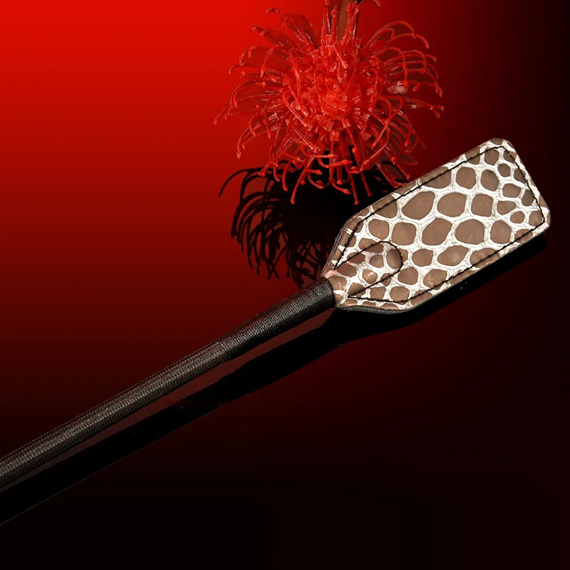 Serpentine Oattern Pu Leather Whip Spanking Flogger Horse Riding for Horse Training Bat