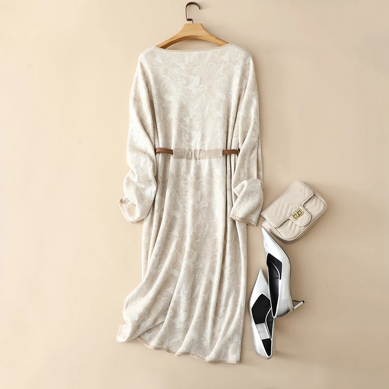 Рисунок 6 - Женское трикотажное жаккардовое платье-свитер