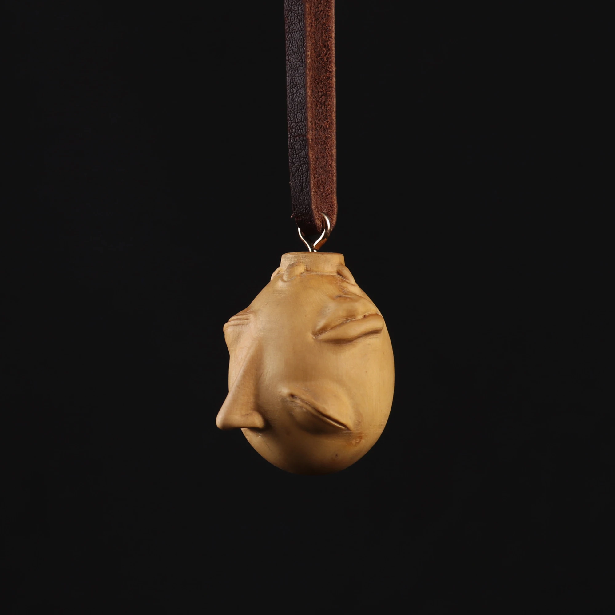 Wood Behelit Pendant Wooden Beherit Necklace Egg Of the king Griffith Cosplay Accessory 4
