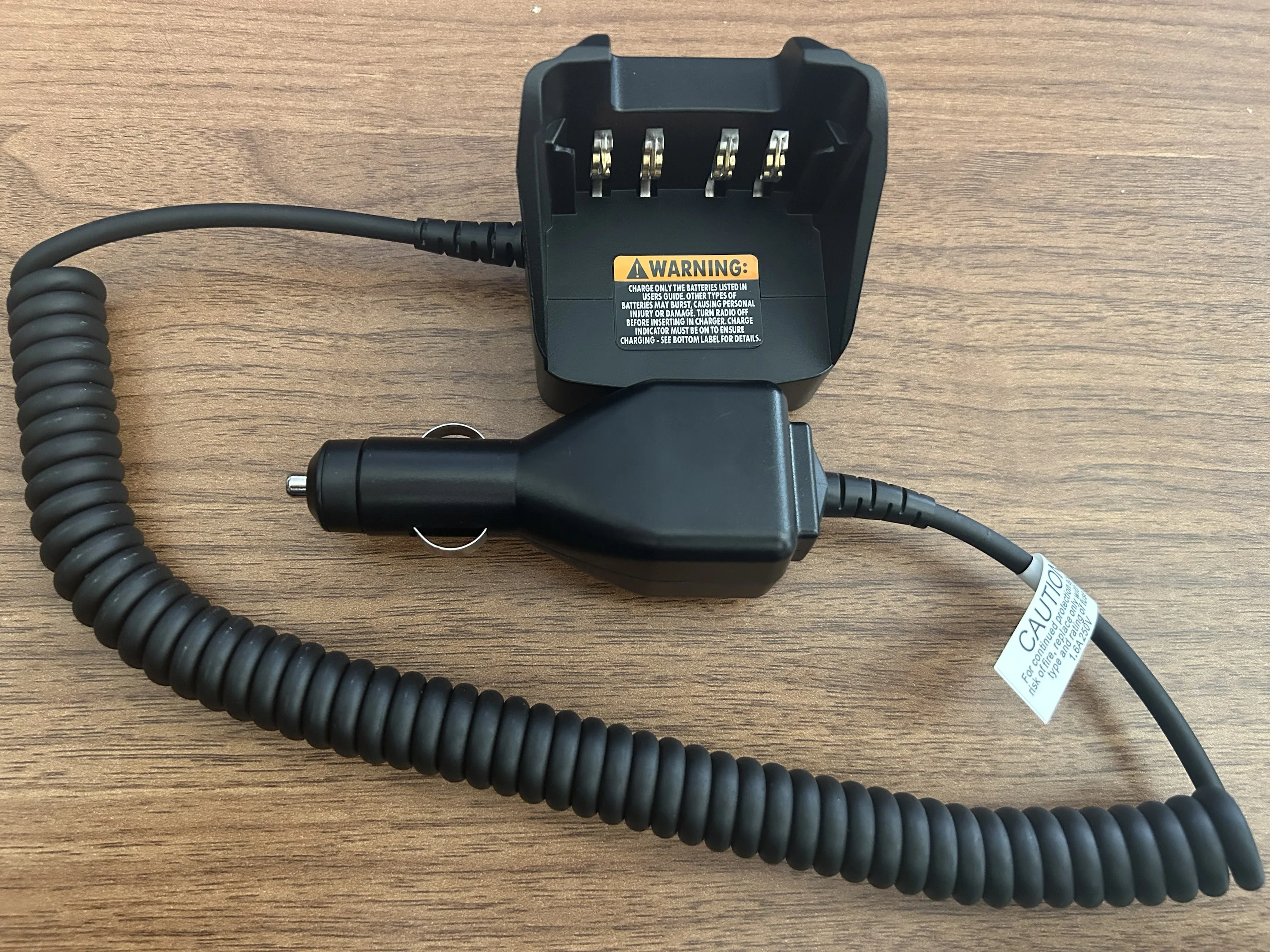 NNTN8525A VEHICULAR TRAVEL CHARGER for MOTOROLA radios DP4801e
