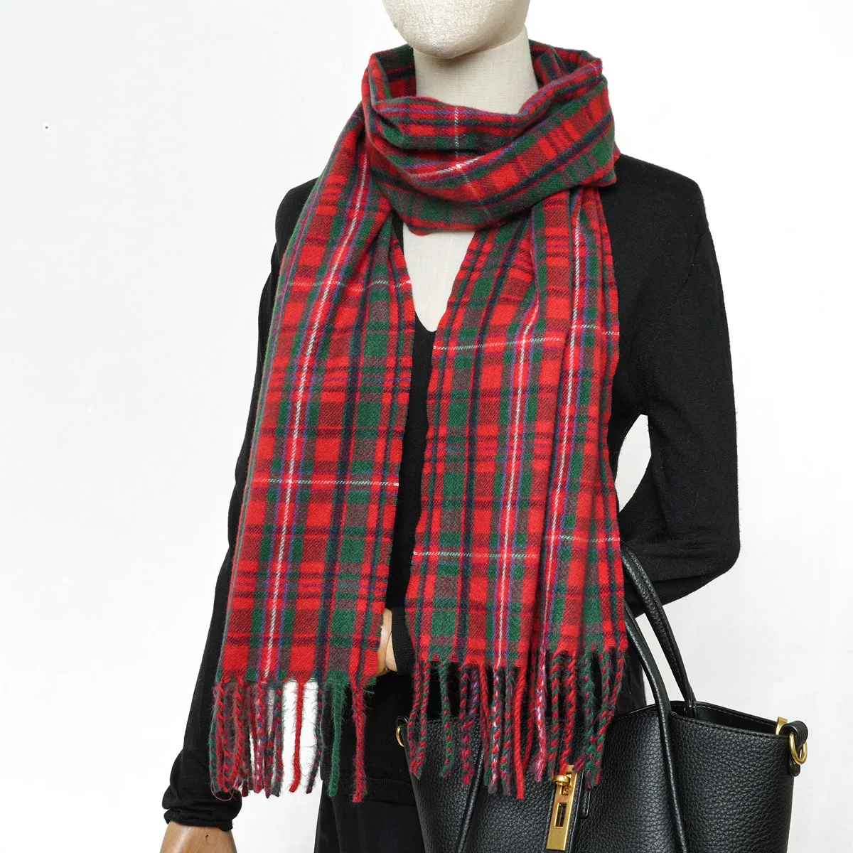 A cashmere plaid scarf with soft and warm texture, classic winter red and green plaid unisex scarf shawl 4