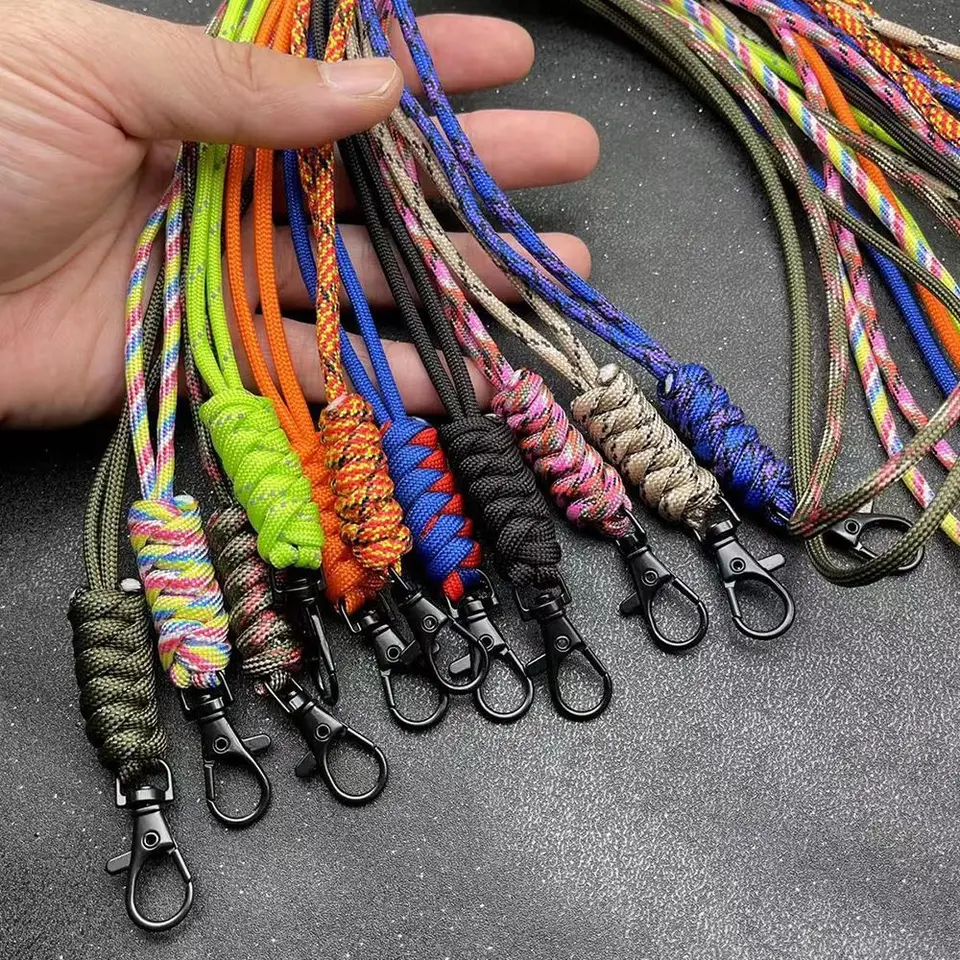 Paracord Tactical Lanyard fabriqué en Ukraine, Corde Enroulée, Porte