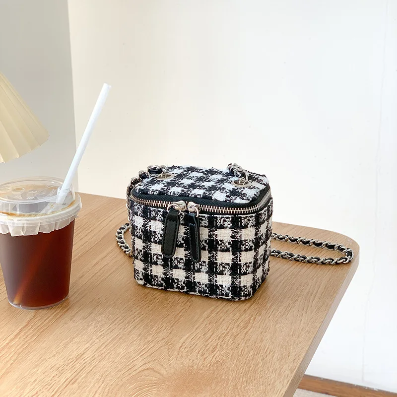 Fashion Plaid Woolen Fabric Handbag Women\'s Designer Chain Bag High Grade Foreign Style Crossbody Bag Popular Small Square Bag