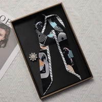 Boutique 2023 Luxury Silk Scarf Slim Hair Accessories Fashion Bag Handle Ribbon Women's Horse Print Headband Women's Autumn New 1