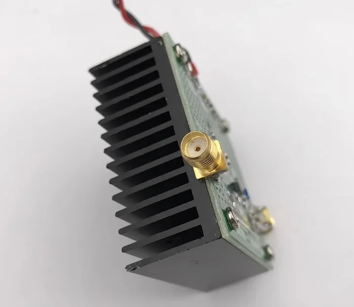 400MHZ-4GHZ 1W power amplifier development board TQP3M9103 linear RF amplifier for 2.4G WIFI HAM wireless TS transceiver NEW